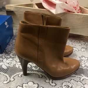 Nine West 5.5 tan heeled boots